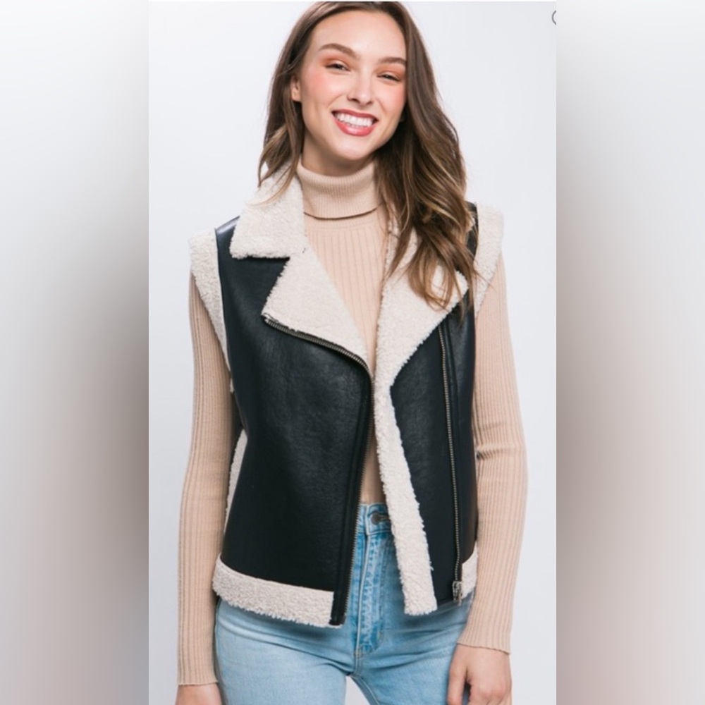 Women's Black and Cream Faux Leather Sherpa Trim Shearling Vest Size Lar… - Picture 12 of 16